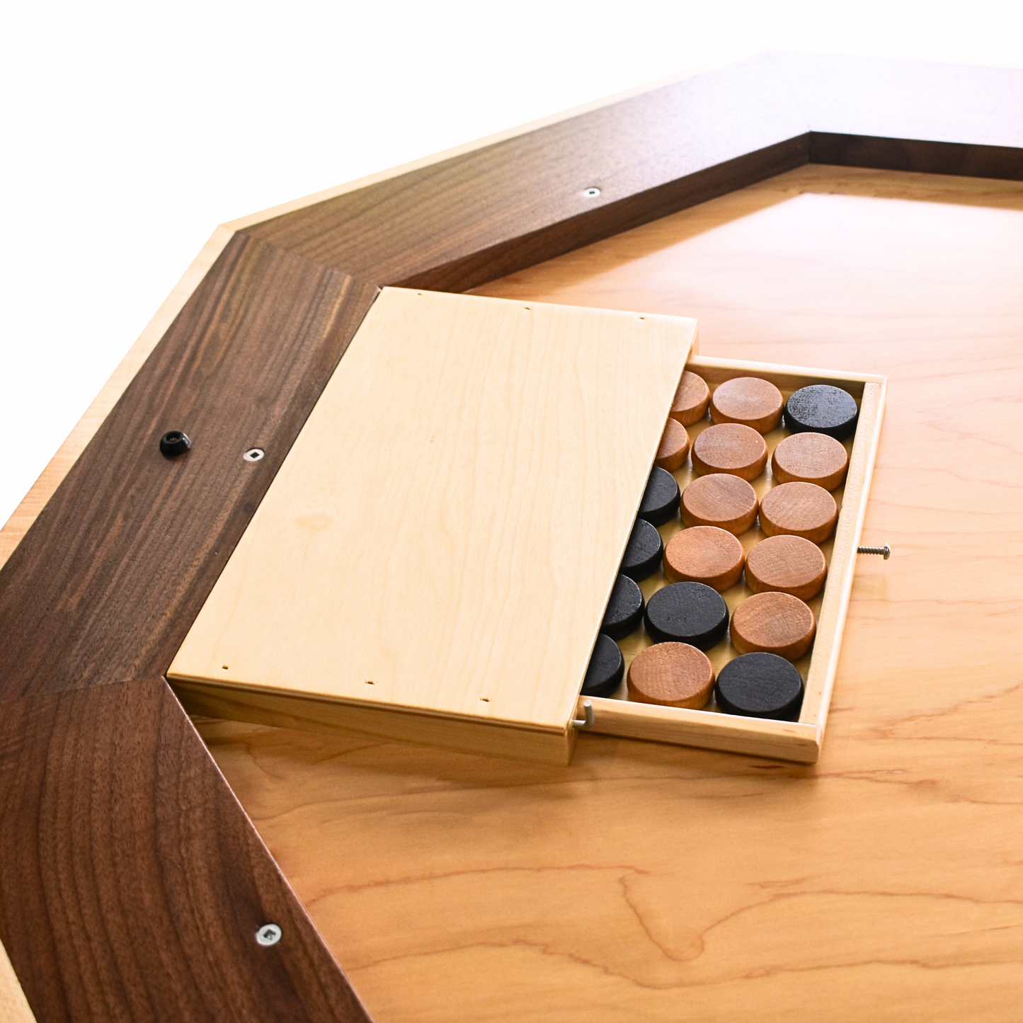 The Walnut Wonder - Ensemble de jeu de société Crokinole traditionnel - Surface en noyer plaqué et rails en noyer