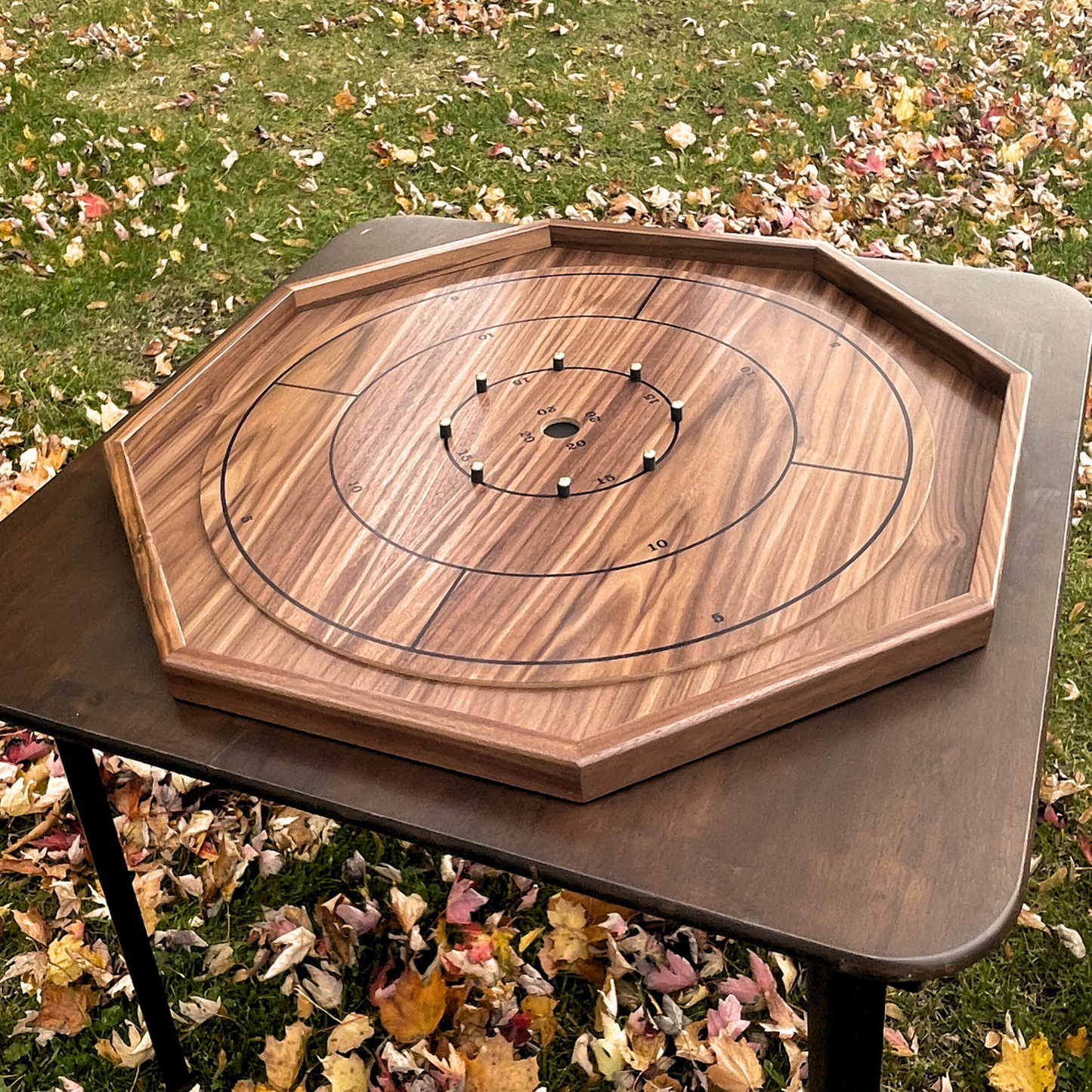 The Walnut Grove de Crokinole Canada - Kit de jeu de société traditionnel Crokinole
