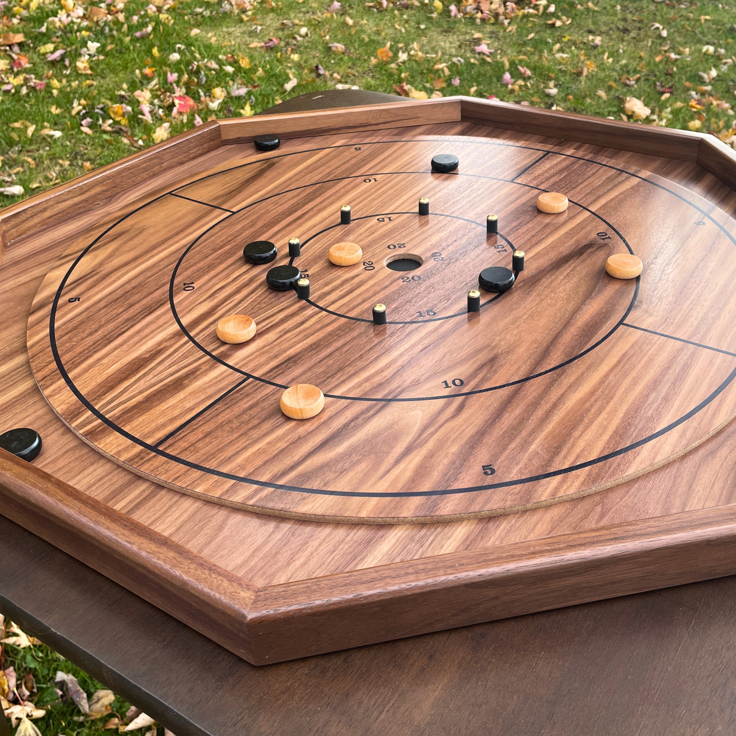The Walnut Grove de Crokinole Canada - Kit de jeu de société traditionnel Crokinole