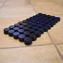 Load image into Gallery viewer, Crokinole Canada Crokinole Pieces 100 Black Tournament Size Crokinole Discs